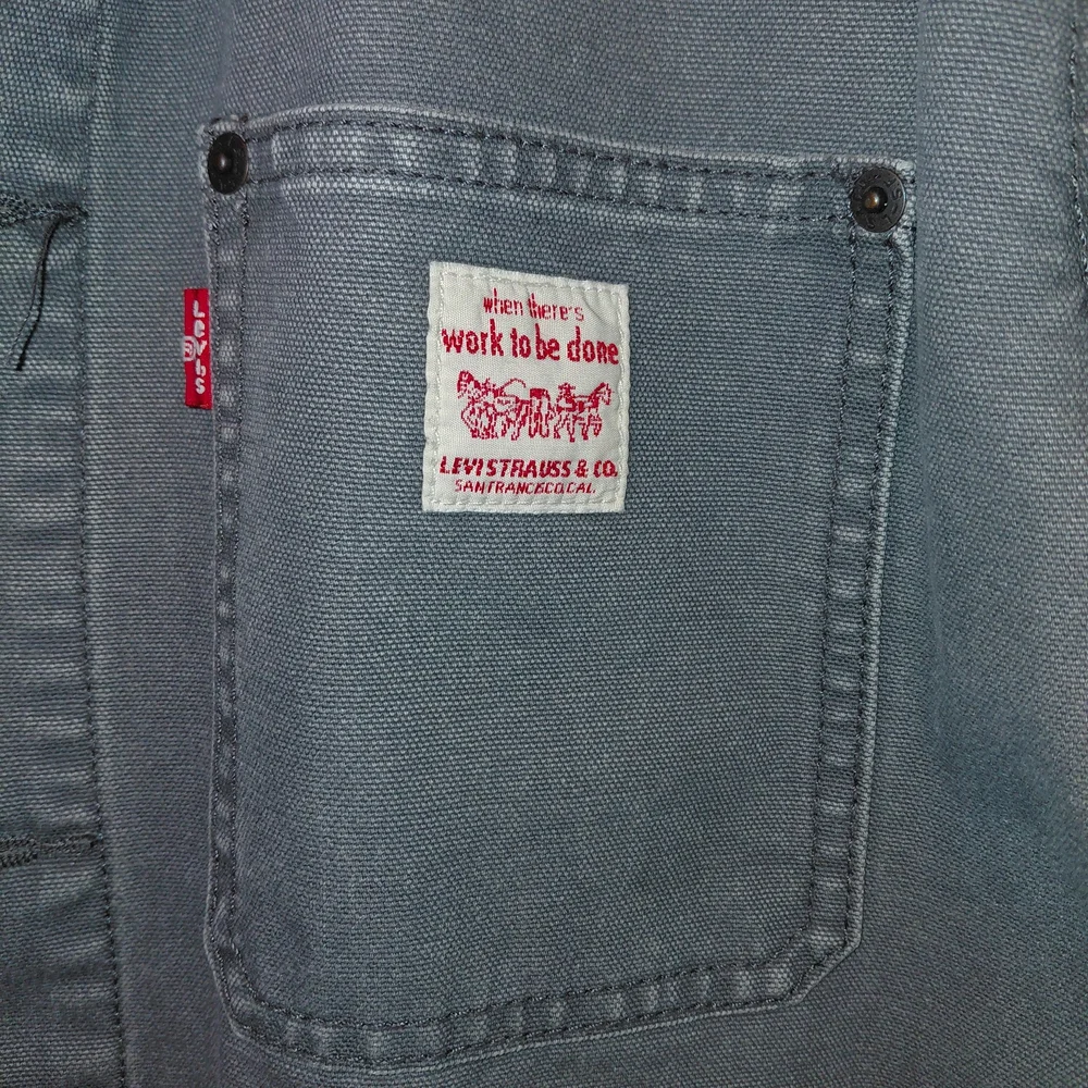 Levi's Men's Classic Gray JEAN Jacket - Picture 4 of 14